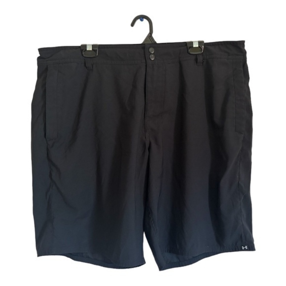 Under Armour Mens Black Shorts HeatGear Loose Pockets Golf Size 42